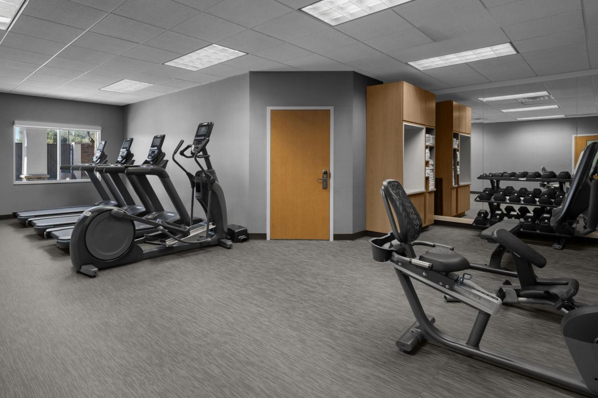 Courtyard By Marriott Phoenix West/Avondale Bagian luar foto