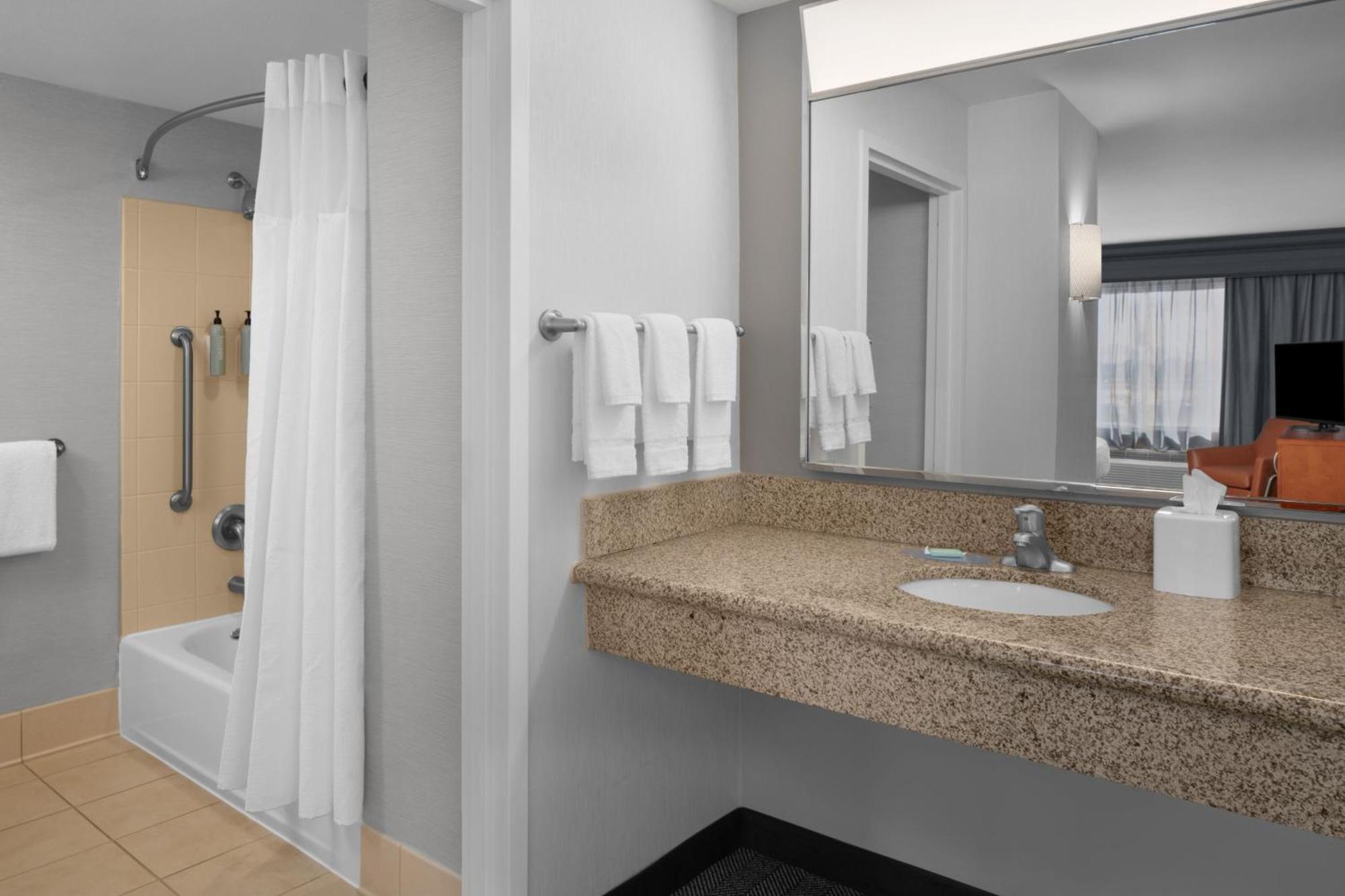 Courtyard By Marriott Phoenix West/Avondale Bagian luar foto
